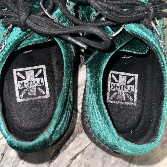 T.U.K. Green Velvet Mondo Creepers Women’s size 5/Men’s 3 - Picture 6 of 6